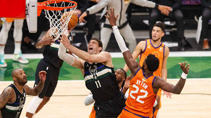 brook-lopez-bucks-suns